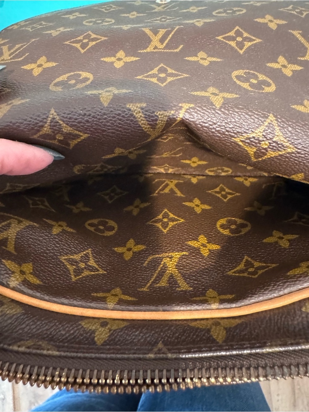 Louis Vuitton Monogram St Germaine 23 Crossbody - Picture 7 of 13
